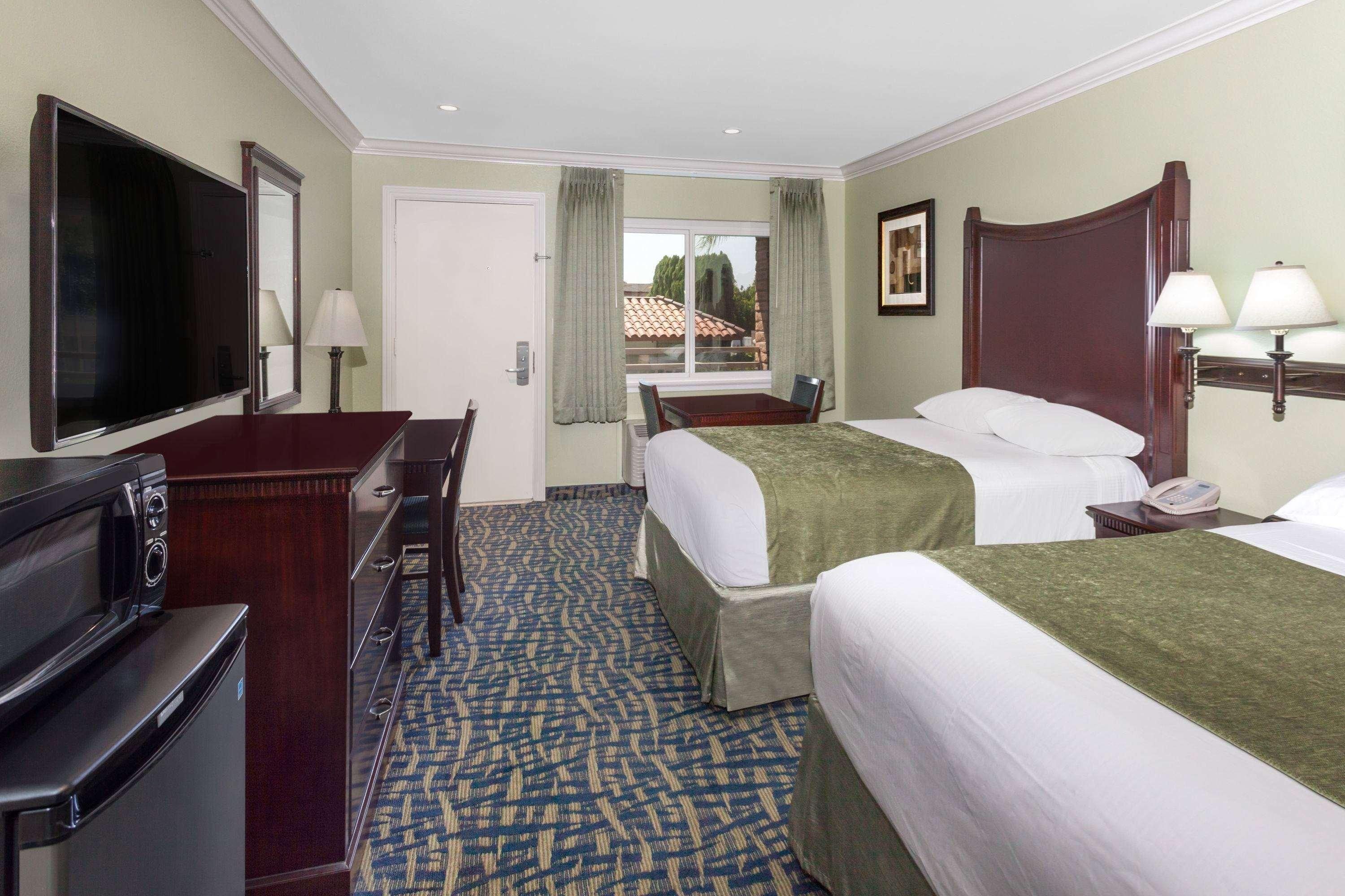 Travelodge By Wyndham Orange County Airport/ Costa Mesa Esterno foto